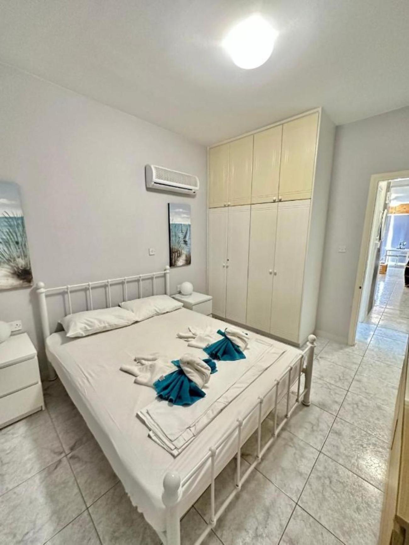 H&O Danaos Sea Breeze Apartment Paphos Kültér fotó